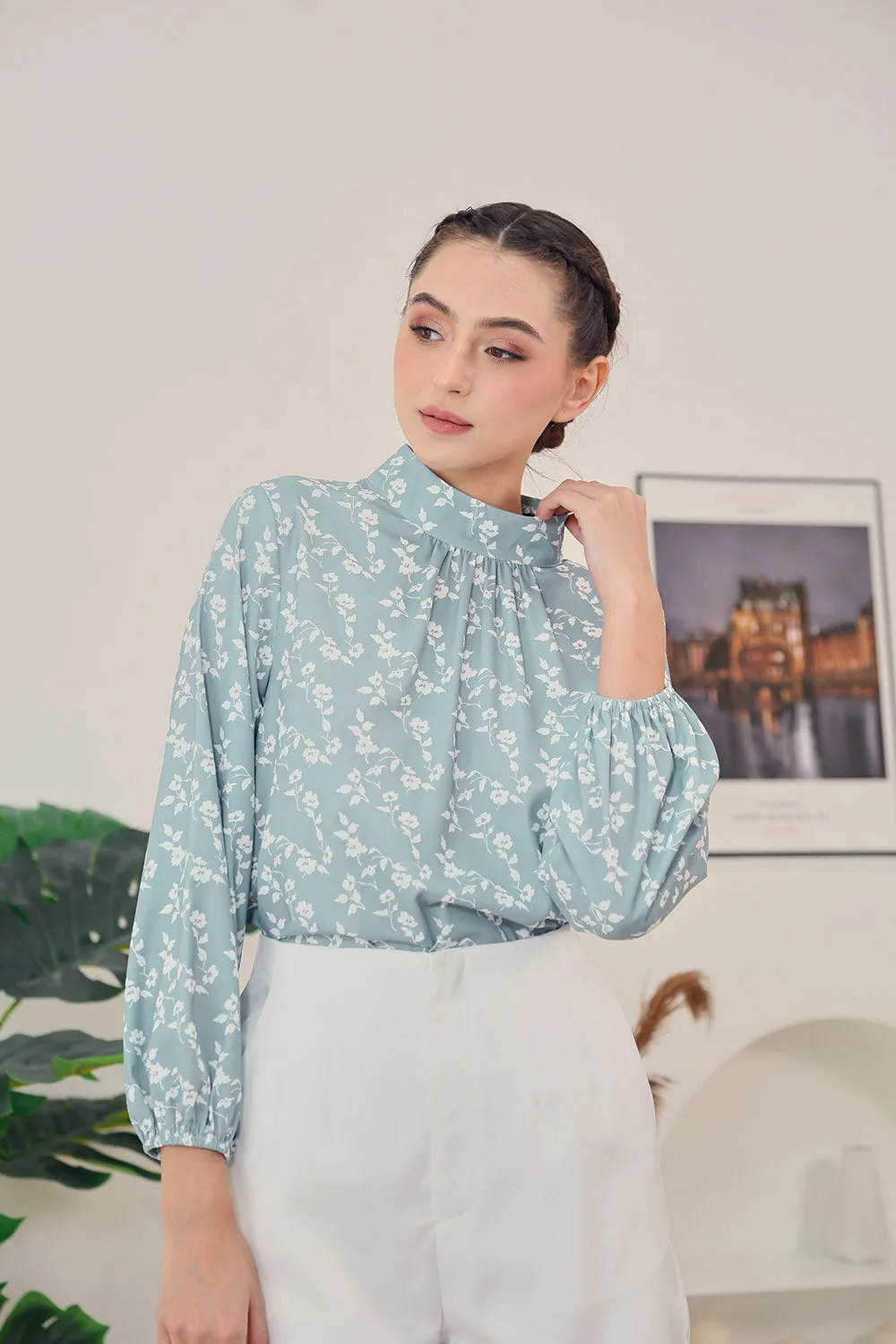 Astie Long Sleeve Floral Blouse in Sage