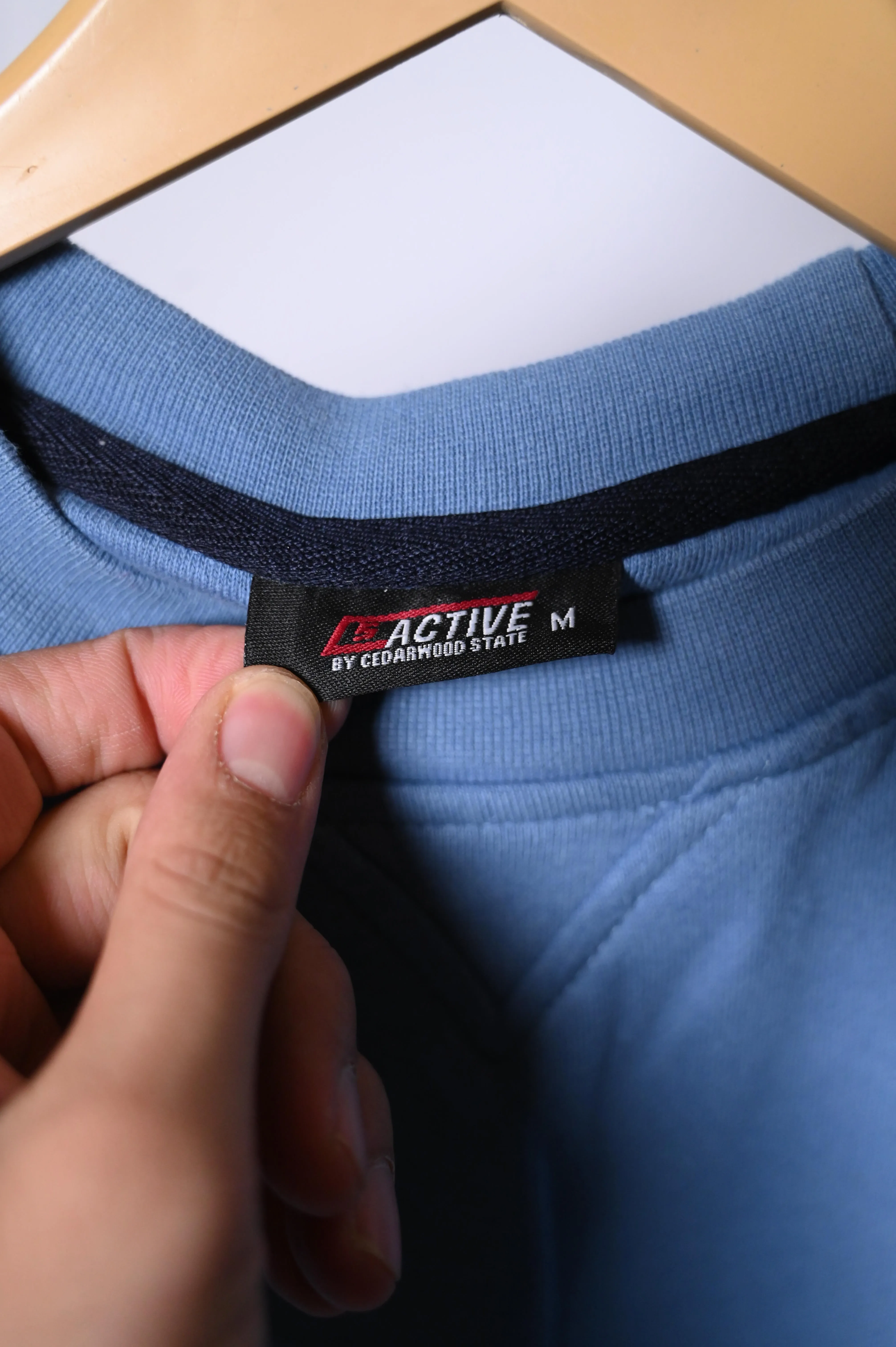 Cedarwood State Blue Medium Sweatshirt – Excellent Condition