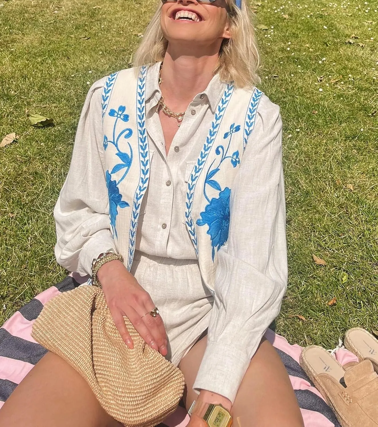 Meihuida Women Embroidered Vest Top Y2k Vintage Open Front Floral Boho Cropped Waistcoat