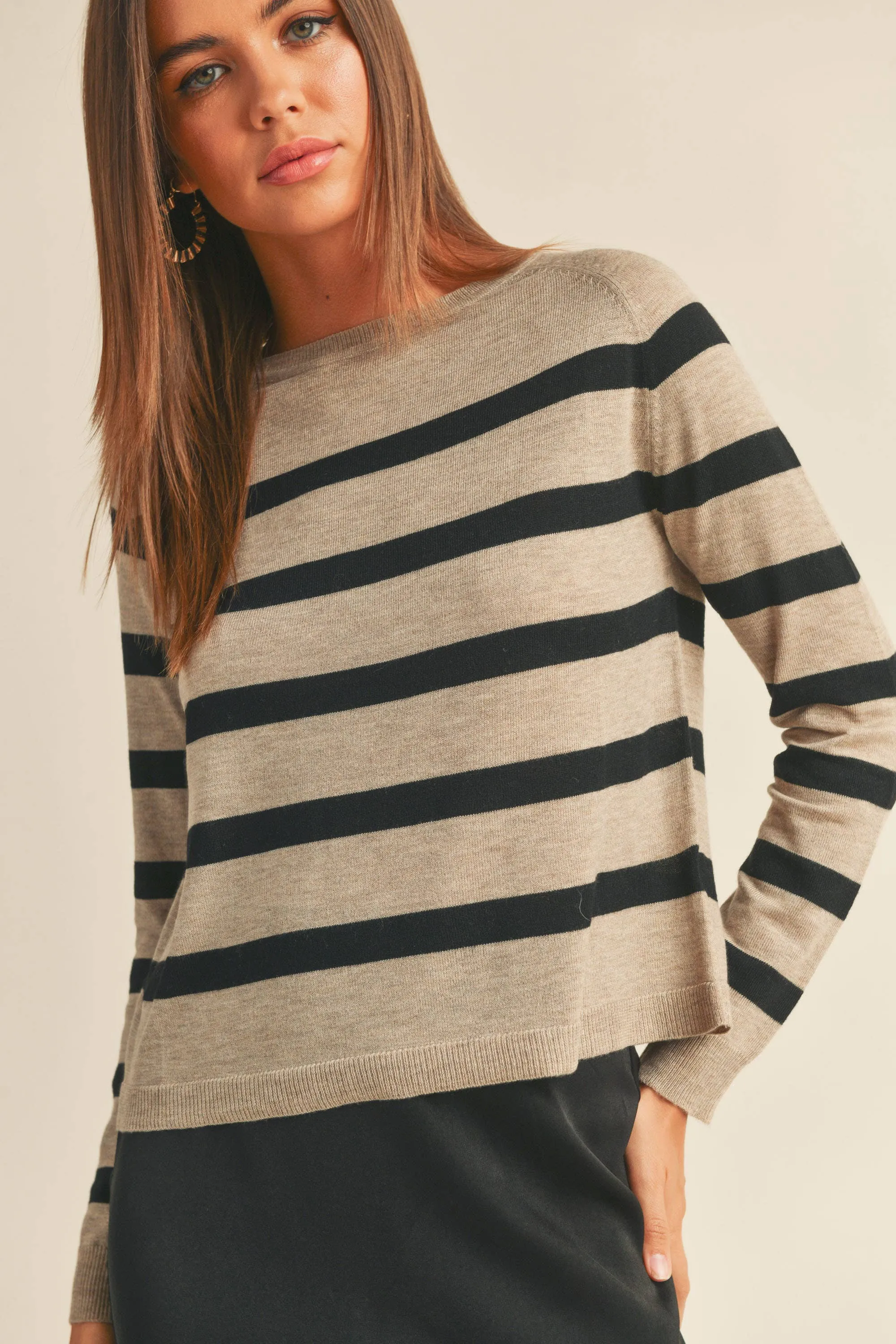 STRIPED ROUND NECK BASIC BODY SWEATER TOP